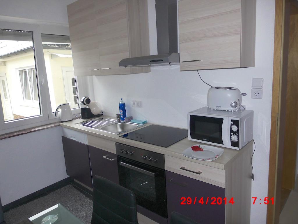 Frankfurt Airport & Fair Apartment كلسترباخ الغرفة الصورة